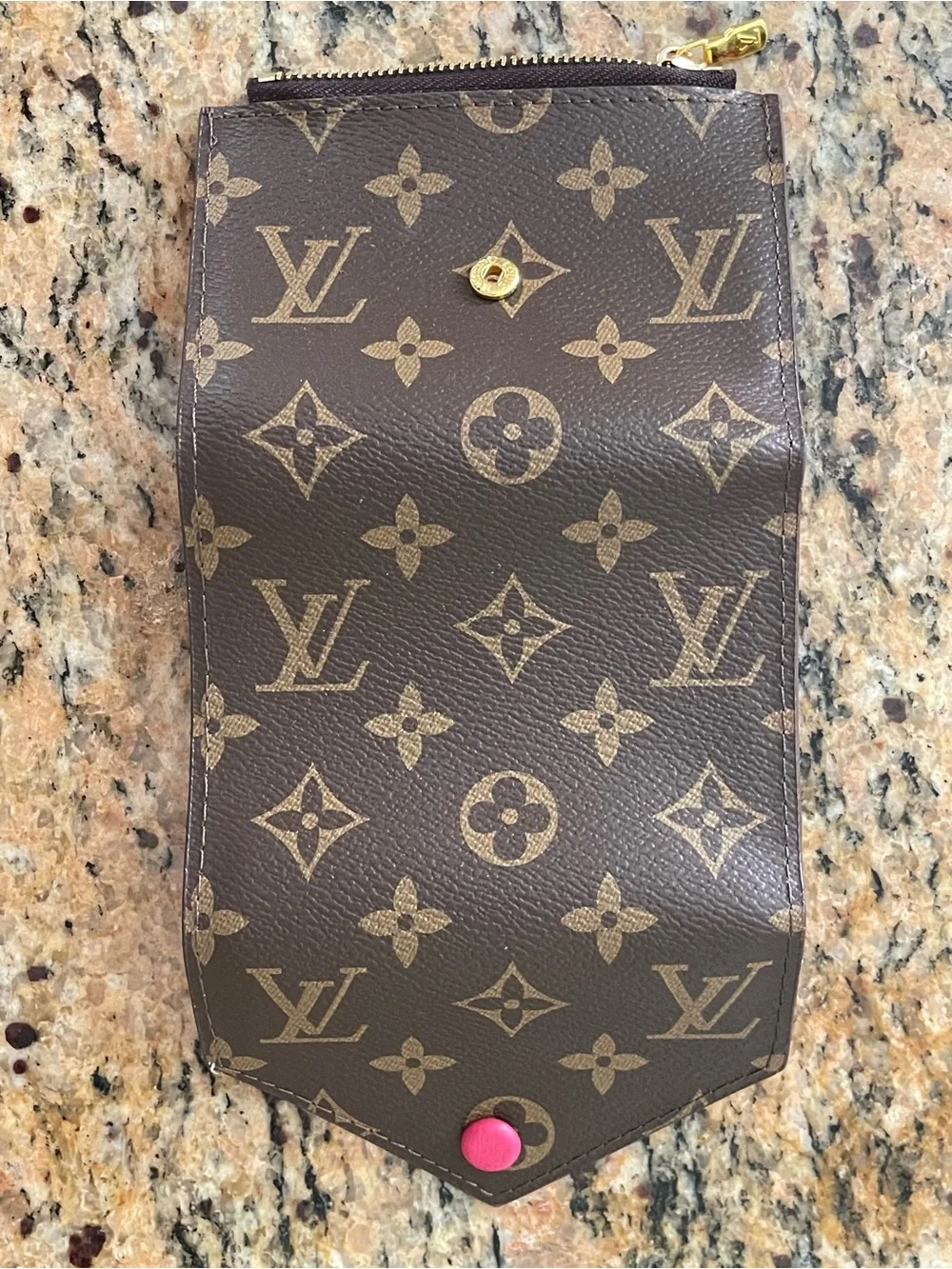 Louis Vuitton compact lv